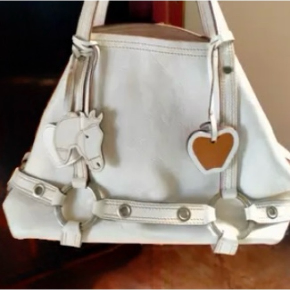 Large white Luella leather tote bag w horse apple heart bag charms circa 2000's - Picture 9 of 9